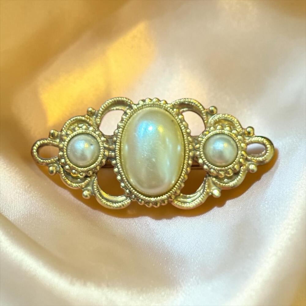 Victorian Revival Moonstone Brooch 1928 Jewelry Pearl Cabochon Gold Filigree
